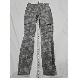Perfect SPANX Stretch Twill Ankle Cargo Pants Green Camo-20311R-Sz MEDIUM